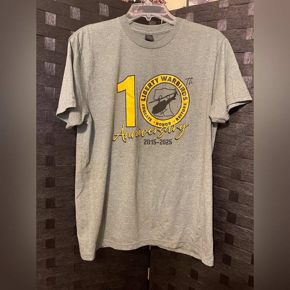 10th ANNIVERSARY LIBERTY WARBIRDS CLUB TEE SHIRT SIZE Med SHORT SLEEVE CREW